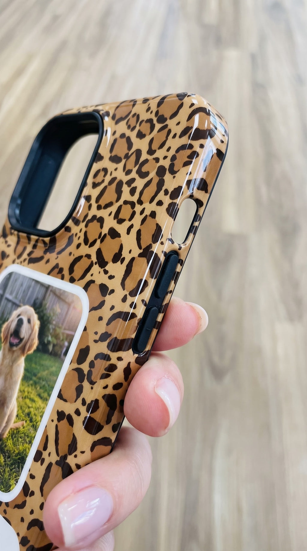 Close-up of the leopard print continuing over the curved edge onto the side wall and around the camera