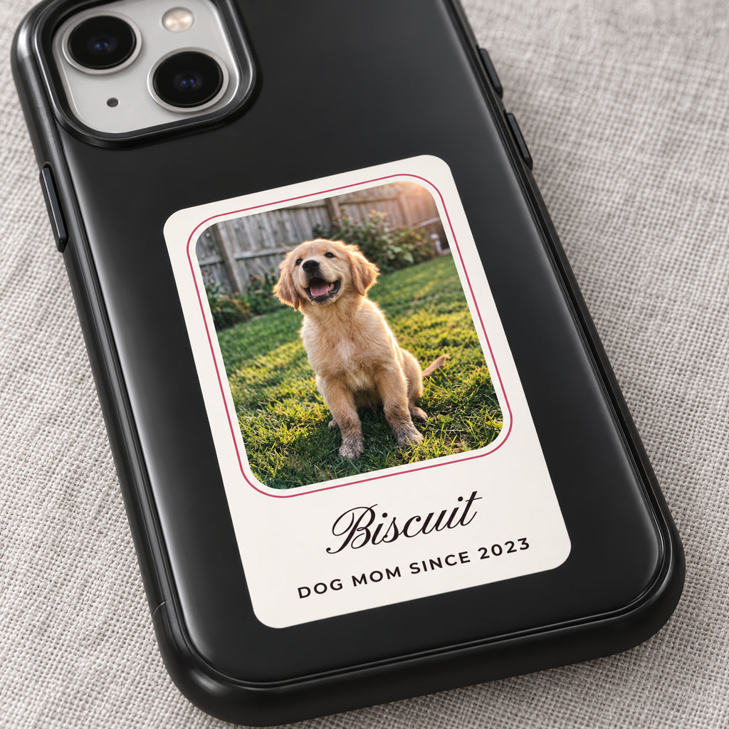Close-up of the printed photo card on the black HoloFrame case and its soft bumper edge